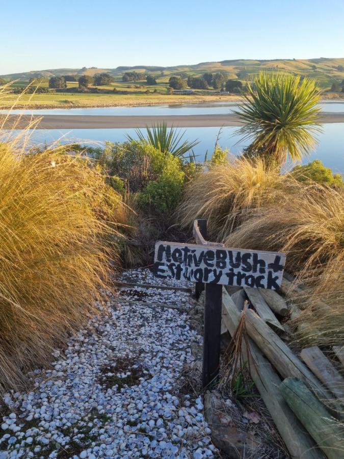 Catlins Lake Sanctuary Owaka Esterno foto